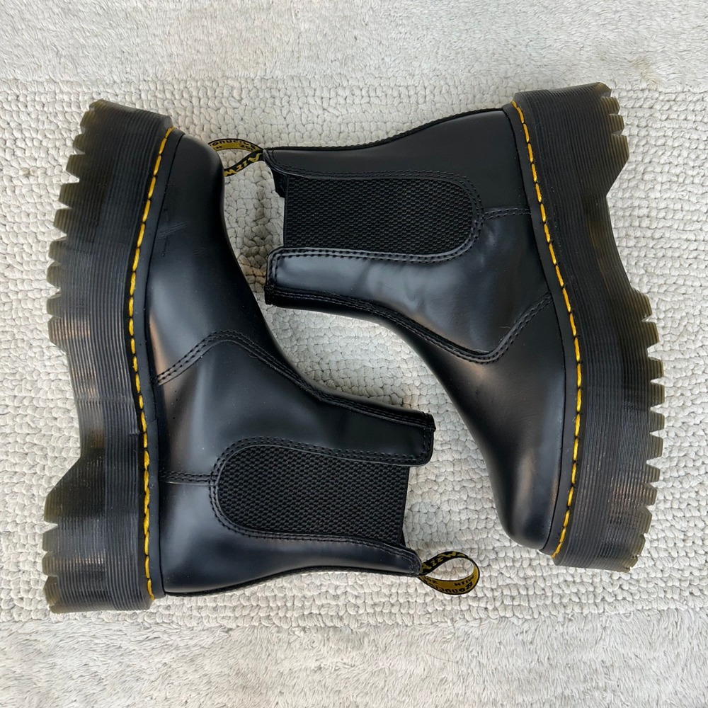 Dr Martens 2976 Quad Boots Women 6 Chelsea Leather Platform Combat Black Slip On - Picture 3 of 9